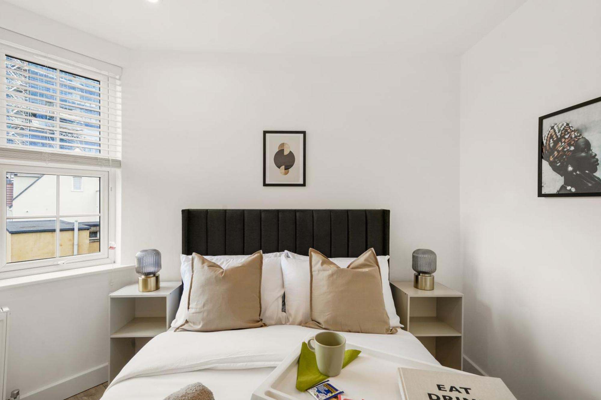 Apartment Modern One And Two Bed London Edgware