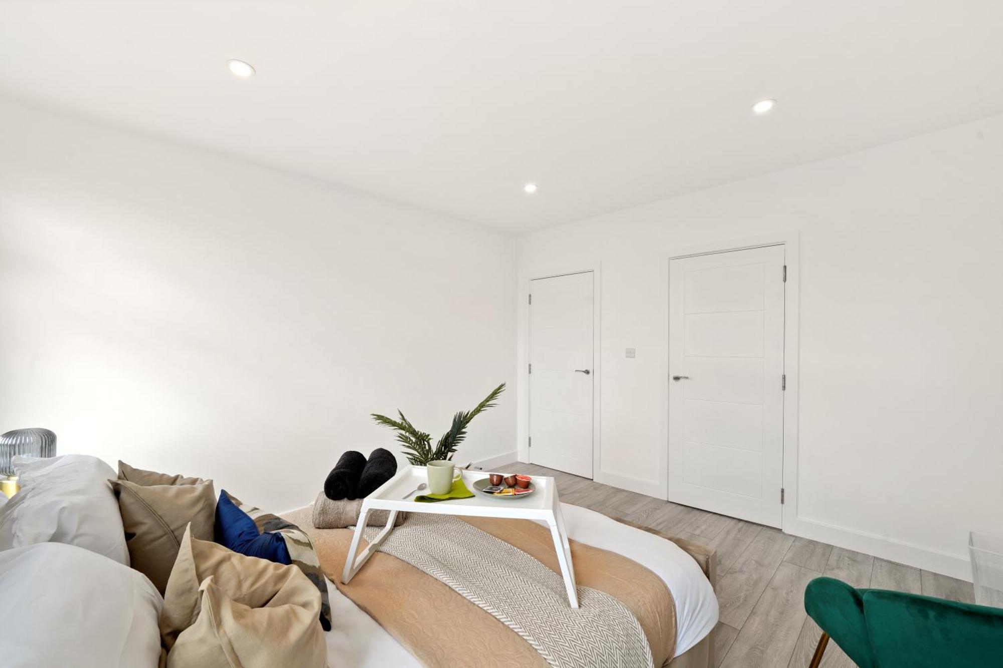 Modern One And Two Bed London *