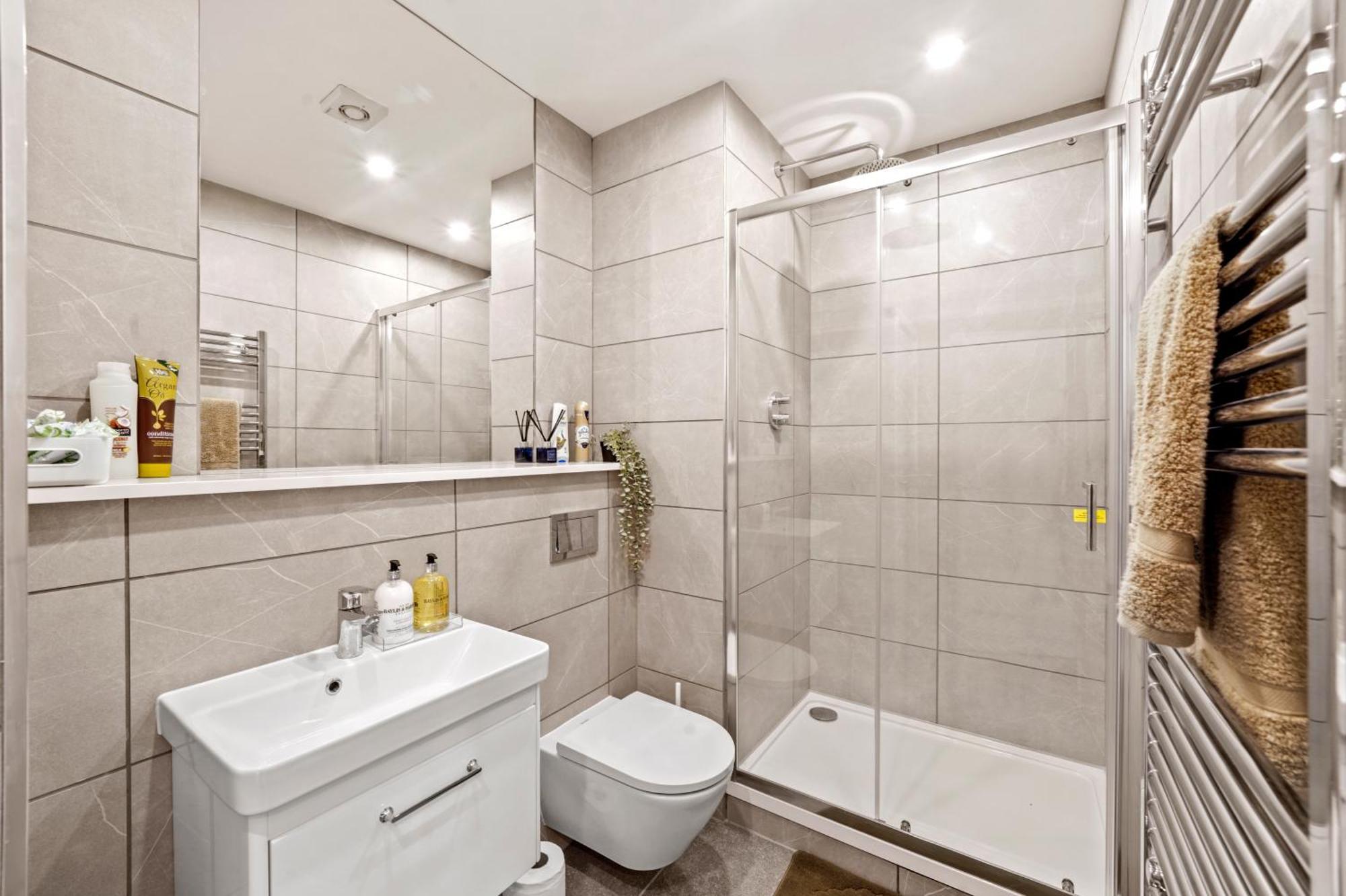 Apartment Modern One And Two Bed London *