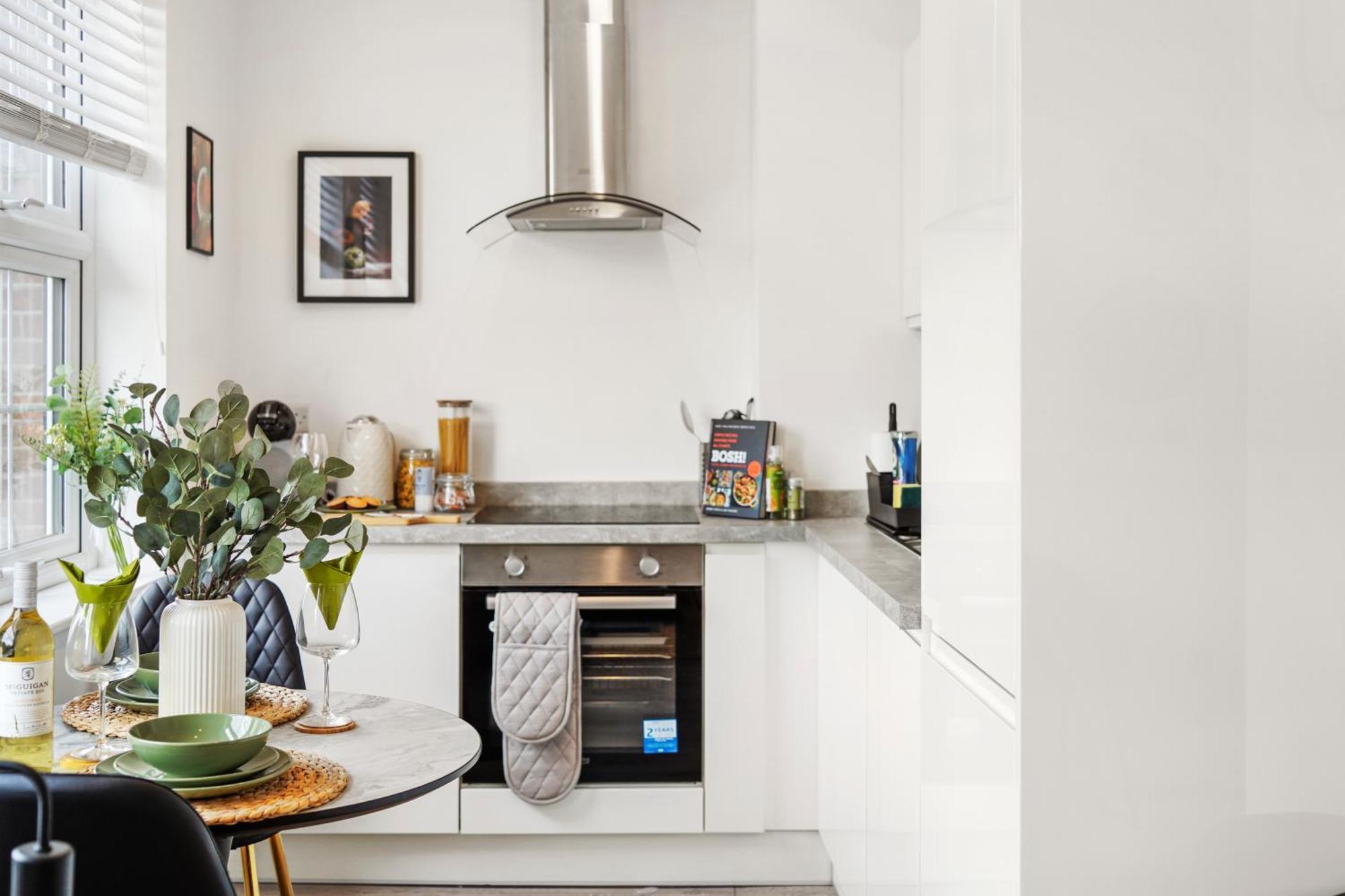 Apartment Modern One And Two Bed London Edgware